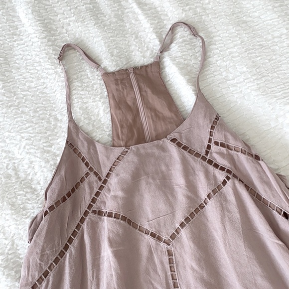 NWT Mauve Spaghetti Strap Flowy Dress w/ Pockets!! || Medium - Picture 5 of 6